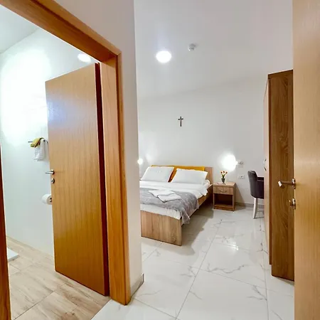 Couette-café Casa Della Fiamma D'amore Di Maria Međugorje